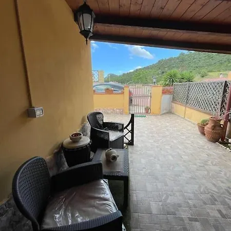 Casa Vacanze A 10 Km Dal Mare Carbonia